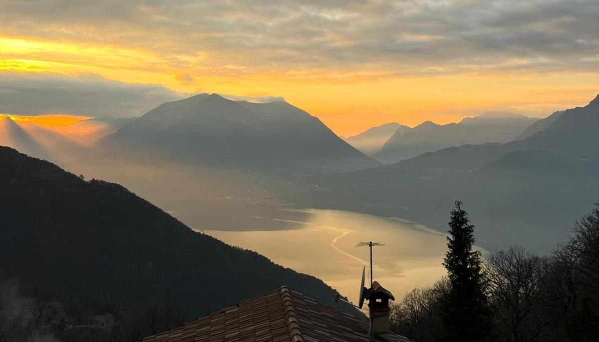 Chalet La Terrazza Vista Lago Bellano Exterior photo